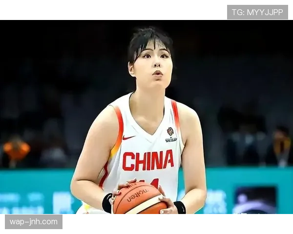 李月汝居然能一边打球一边养娃?这生活谁顶得住啊! 李月汝居然能一边打球一边养娃?这生活谁顶得住啊!