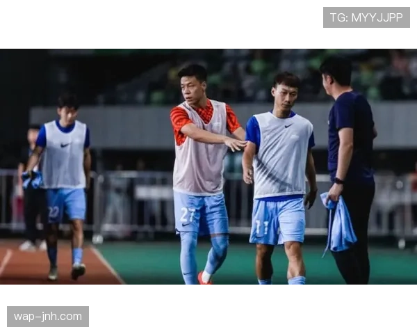 换人次数规则详解：比赛中允许的替补次数及裁判判罚标准